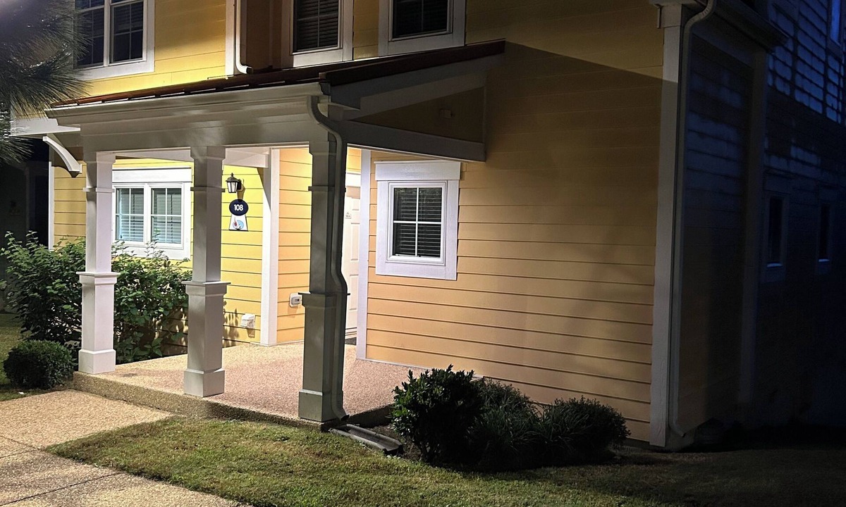 Lackey House | 1, 2, 3, or 4-bedroom in Kings Creek Estates, Williamsburg, VA. All amenities