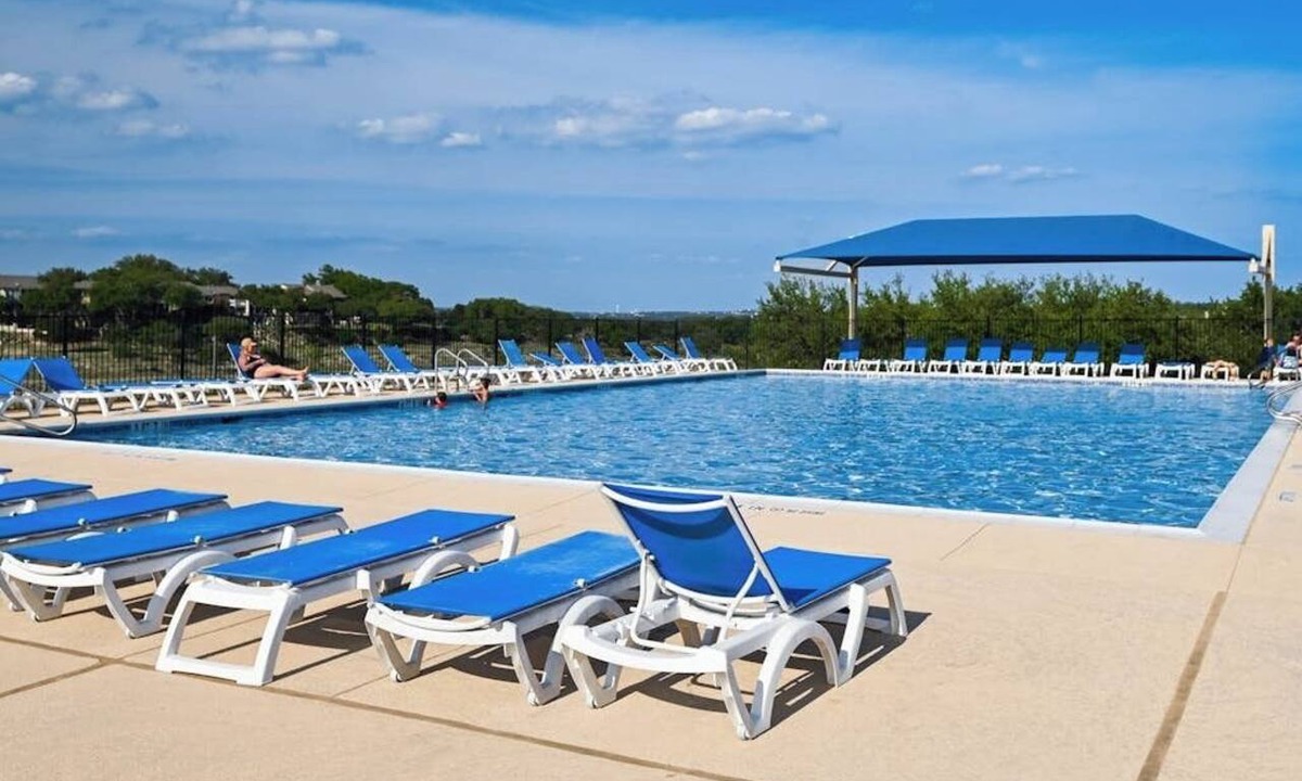 Point Venture Condo | 2-story townhouse with balcony, outdoor pool, tennis, grill, basketball, & AC