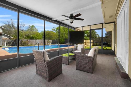 Gunter Afs House | 4BR with Pool , Grill , Relaxing and Family Friendly
