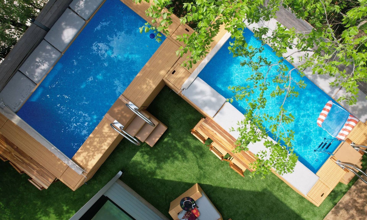 Austin House | 7 BDRM Compound DT Austin I Clubhouse I Pools Available I SXSW Top Spots!