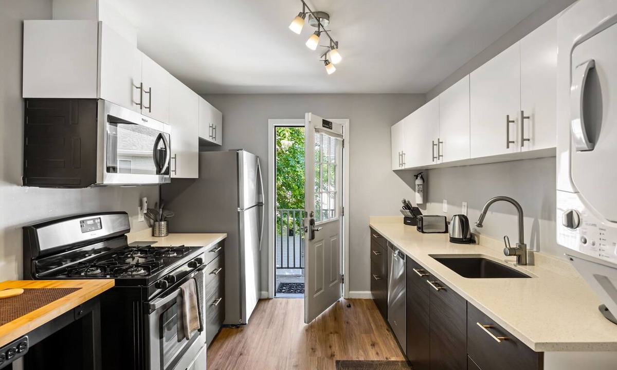 Brookwood Apartment | (BC1bK) Prefect Condo w/Wi-Fi For World Cup