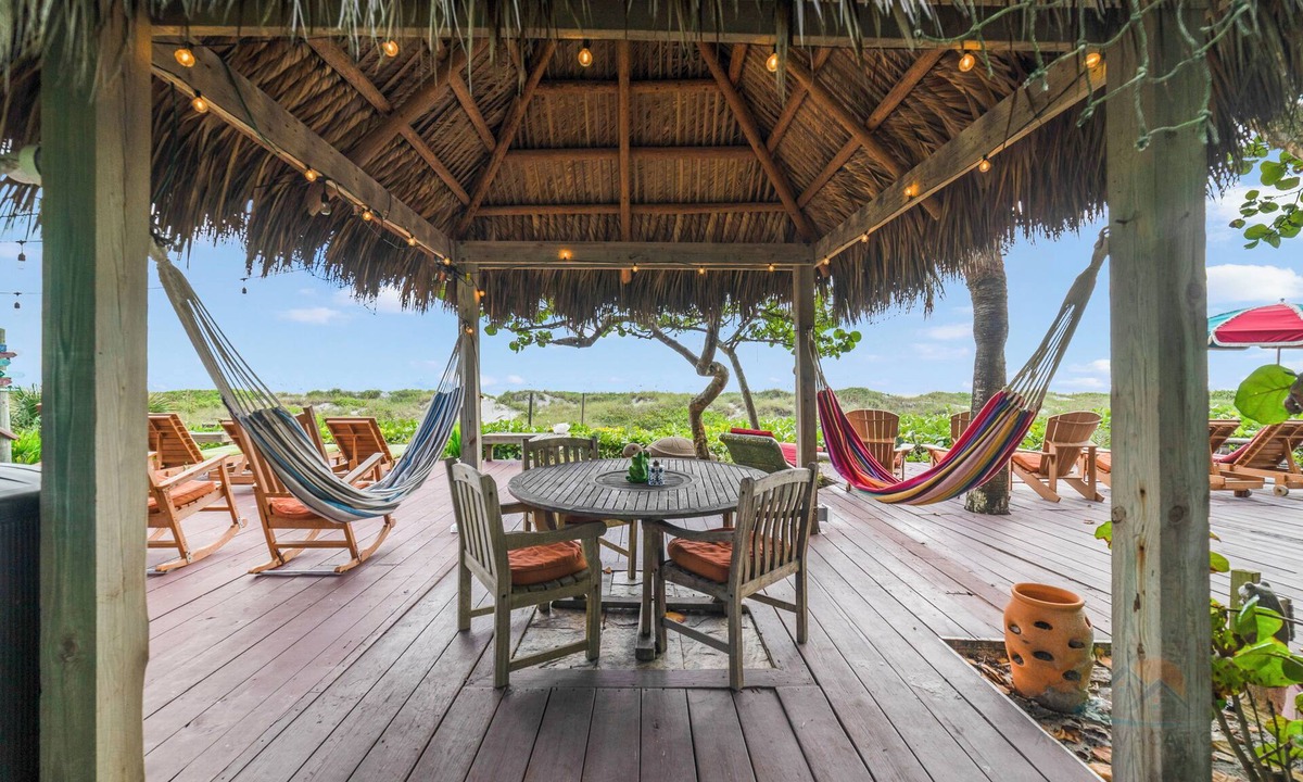 Cocoa Beach Cottage | Beach & Resort Access - Pets, Games & Fire Pit