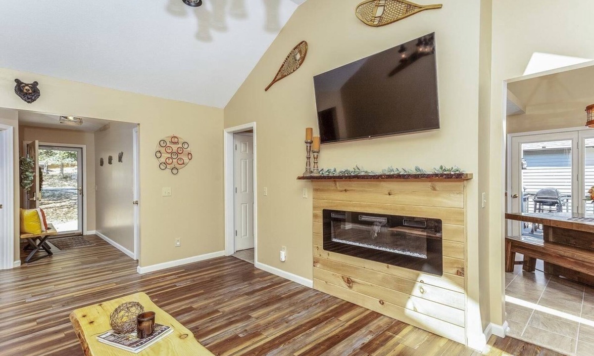 Massanutten House | Bear Cabin-One Level/Indoor hot tub/pet friendly/FREE POOL PASS FOR 2026