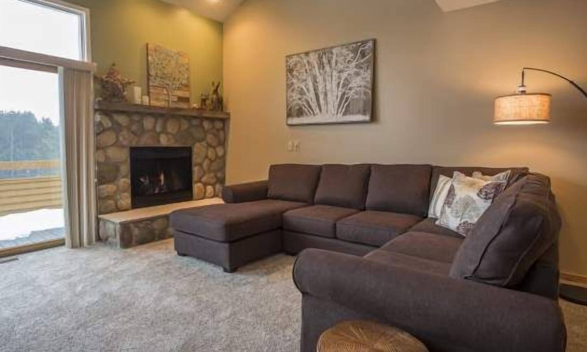 Harbor Springs Condo | Beautiful 2 Bedroom Loft, 2 Bath Condo at Trout Creek #56. Close to Skiing, Golf, Beaches, Biking