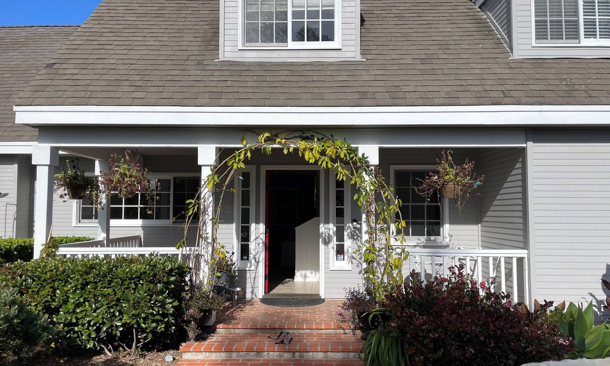 Leucadia House | Beautiful Leucadia beach house! Blocks to Grandview beach. Pet friendly.