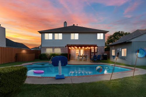 Rowlett House | Blue Havens