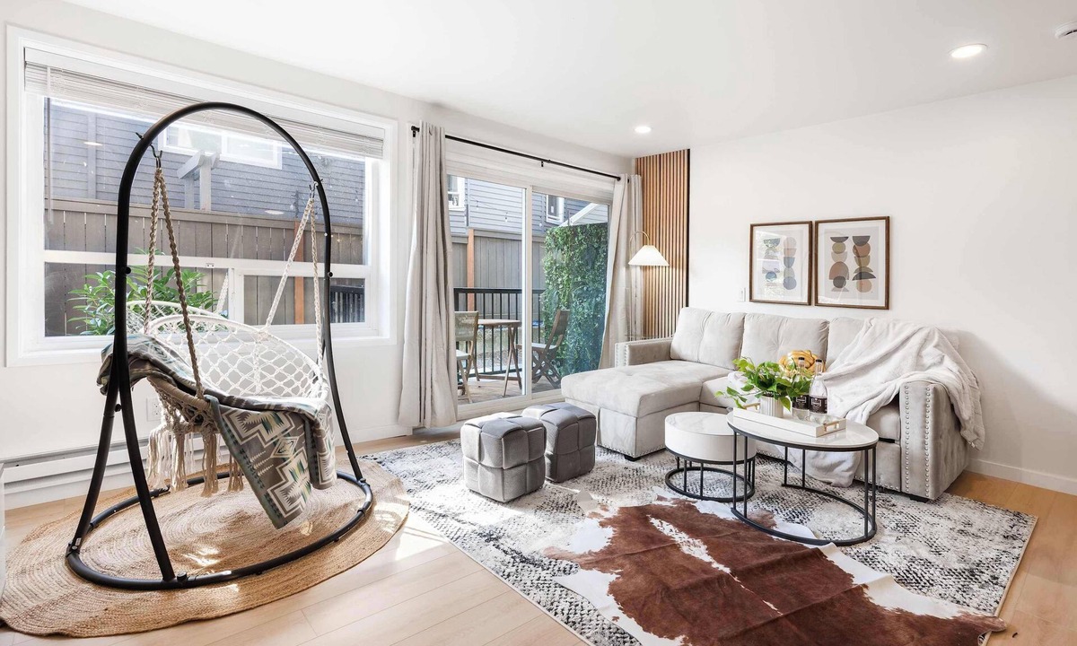 Lower Queen Anne Apartment | Brand New 2BR Queen Anne Condo, Designer's Taste