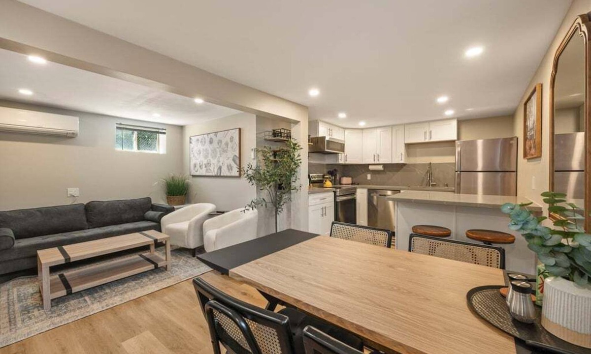 Seattle Metro Area House | Columbia City 2BR - Walkable to Synagogue - Family Visits Welcome