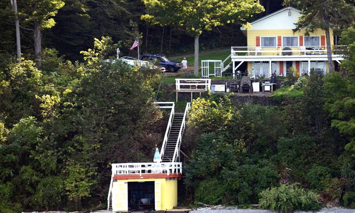 Henderson Harbor Cabin | Delightful Suite Rental with Gourmet Breakfast in Henderson Harbor, New York