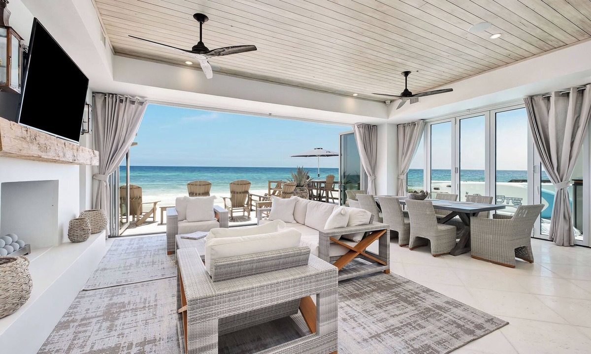 Seacrest House | Devonshire West|Private Beach Access|Gulf Front Luxury Villa with Private Pool