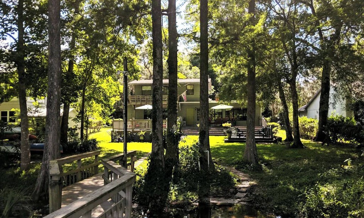 Dunnellon House | Directly on the Rainbow River/Multi-Night Discounts/Off Season Comp Days