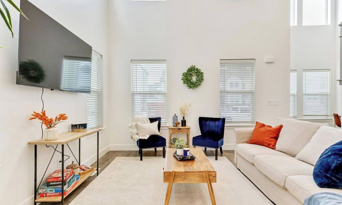 Lehi House | Eagle Mountain 3BR - Work Space - Pet-Friendly