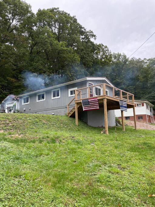 West Hickory House | Eagle's Peak Cottage Near Allegheny River