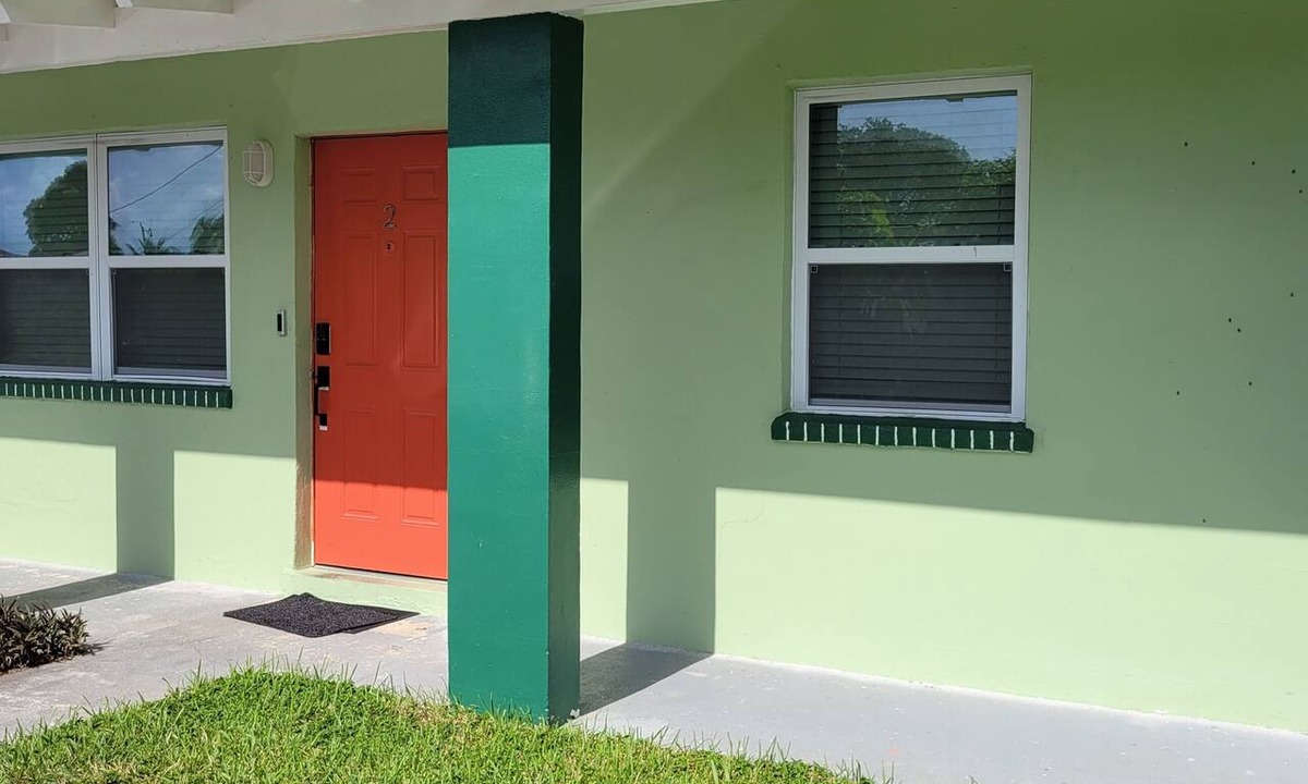 Riviera Beach Apartment | East by Singer and Peanut Island Beaches ~ Traveler's Paradise
