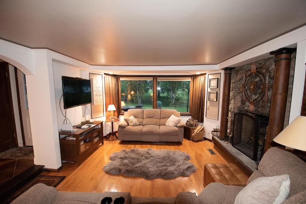 Boyne Falls House | Fairytale Ranch Perfect Vacation Retreat on 280 Acres