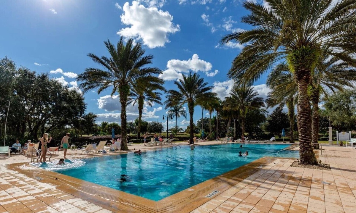 Reunion Resort | Family 3BR Retreat – Water Park, Pools & Disney Access
