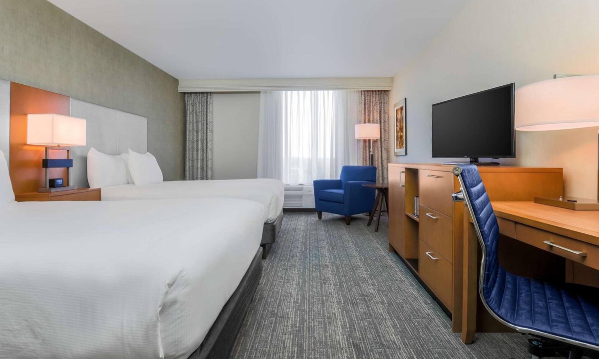 East Point Hotel | Family-Friendly ATL Stay | 3 Units | Near Georgia Aquarium - 7 miles