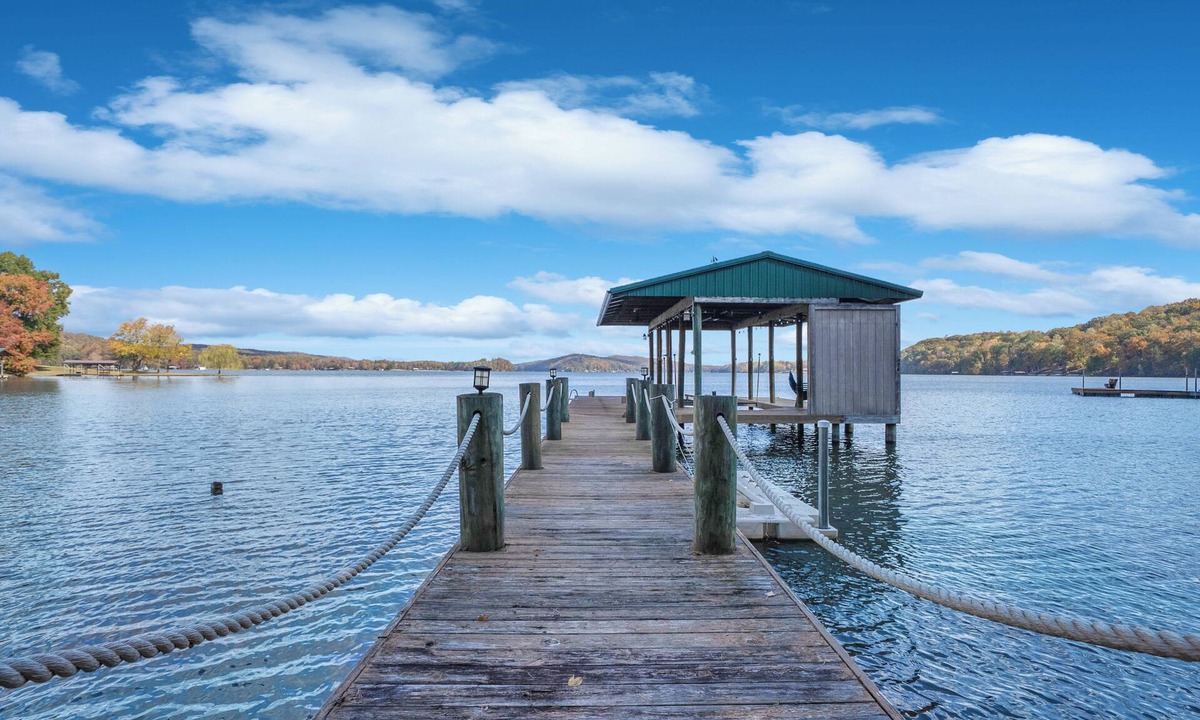 Spring City House | Flat access - covered boat slip with dock-two car garage - year round water