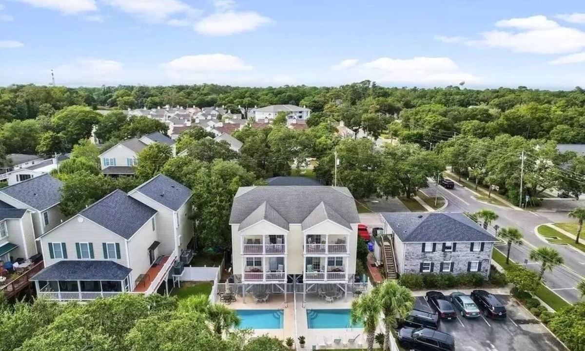 Surfside Beach House | Great Beach House - Pool - 3 min walk to the beach, pier & restaurants
