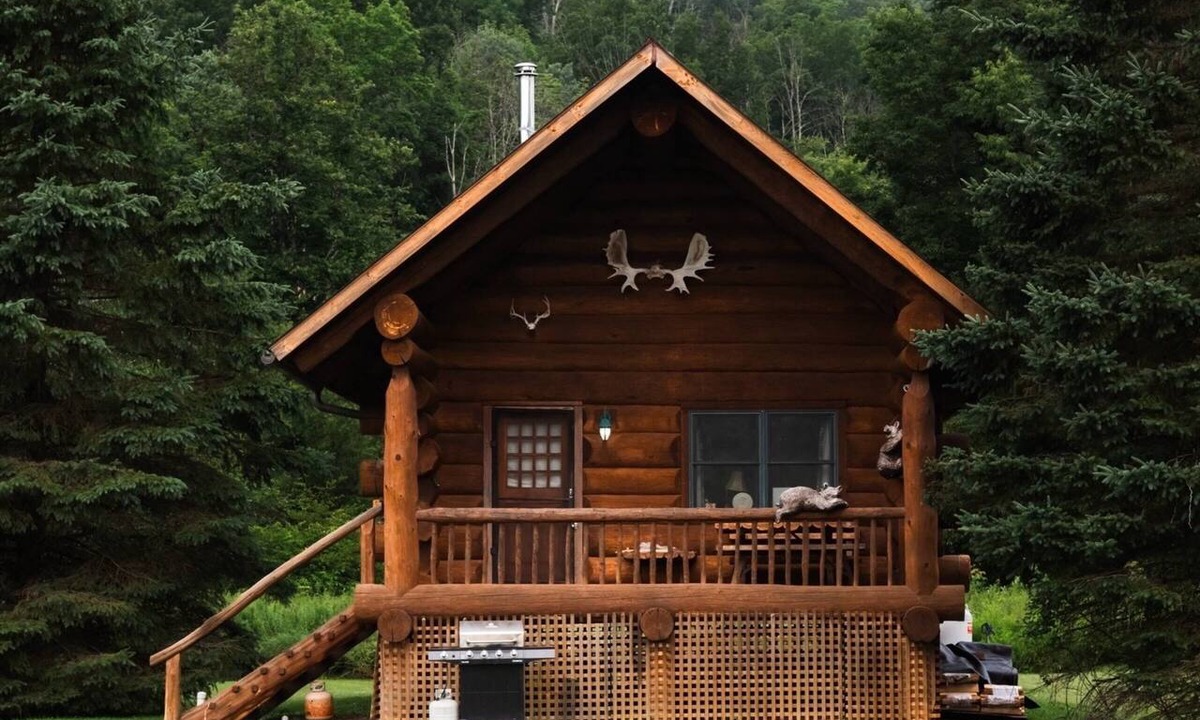 Starlight Cabin | Handcrafted Riverfront Cabin on 10 acres