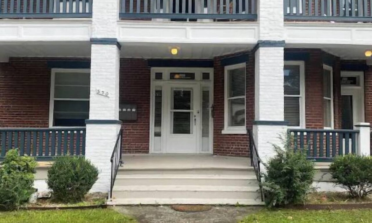 Old Southwest Apartment | Highland Park Place: Historic Two Bedroom Apt!