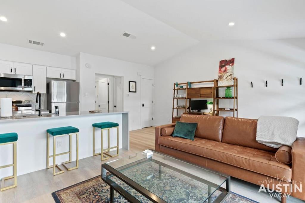 Barton Hills Apartment | Insta-Ready Apartment in Barton Hills w King Bed