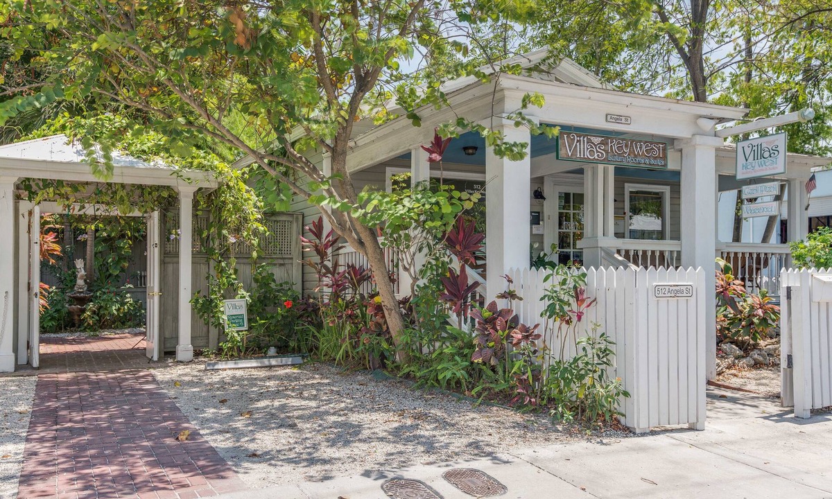 Downtown Hotel | Key West Villas