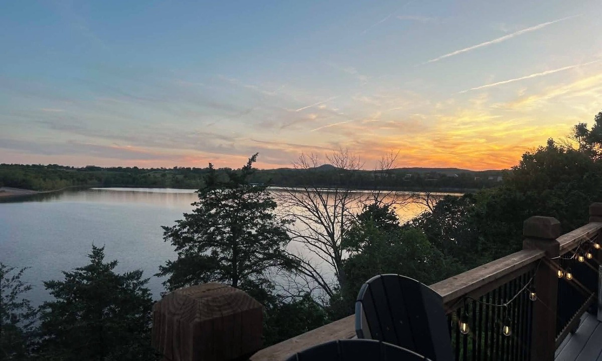 Lampe House | LARGELAKEFRONTLUXURY Steps 2 TableRockLake! 7Bdrm6.5Bath.Sleeps22 CloseAttractns