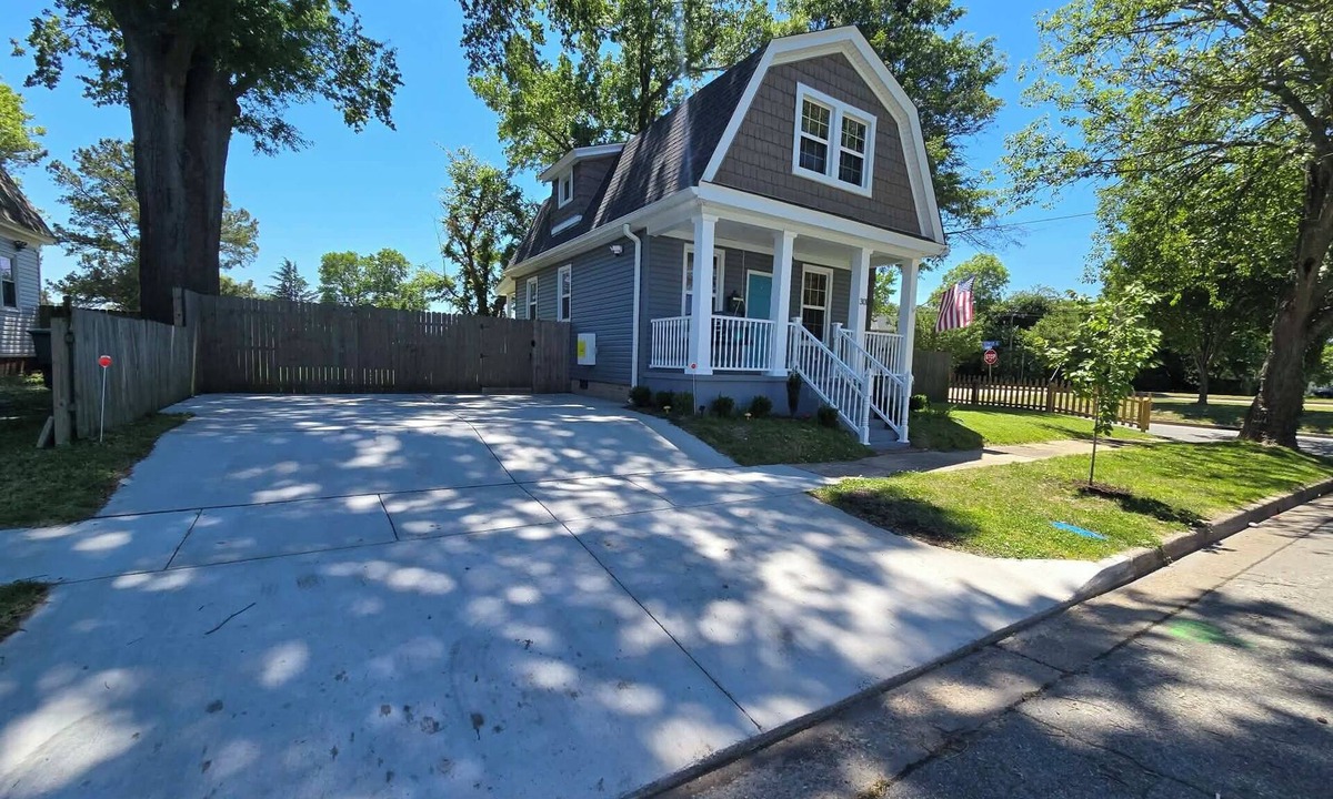 Ocean View House | Luxury 2-bedroom house in superb Norfolk with cool AC and charm