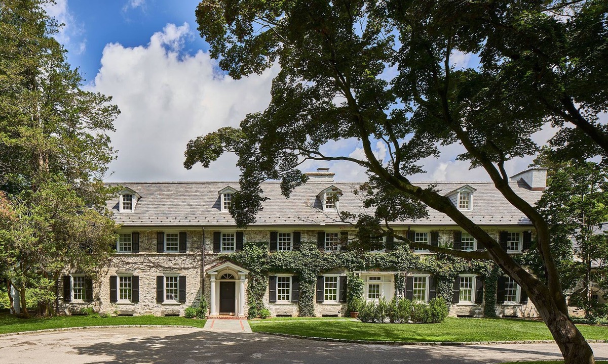 Gulph Mills House | Main Line Luxury Manor House perfect for World Cup Soccer Fans