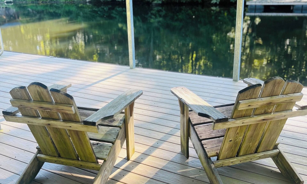 Mentone House | Maplewood Greystone : Charming Mentone on Lake Lahusage