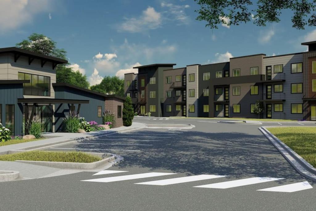 Colorado Springs Apartment | Monument Resort like amenities with King bd Qn bd Garage Fast WiFi Sleeps