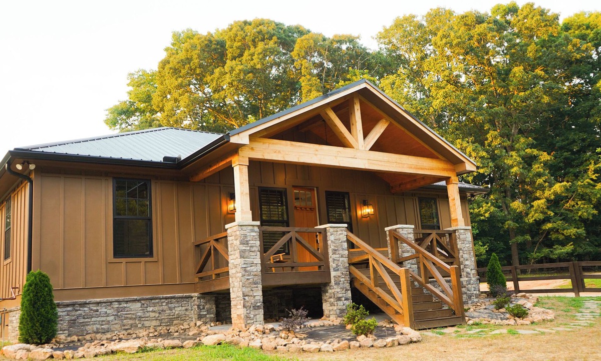 Stone Mountain House | NEW luxury bungalow Mins to Stone Mountain Park Convenient for FIFA Guests