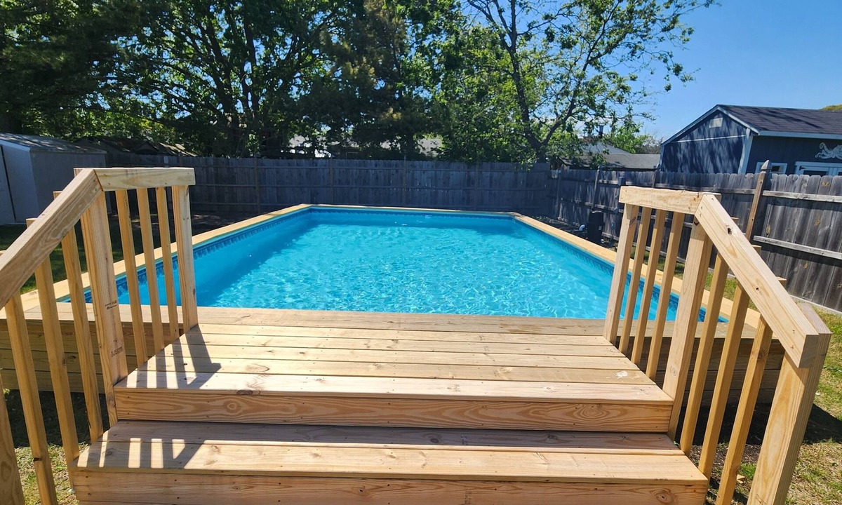 North Cape May House | Newly Renovated 2 bedroom, Swimming Pool, Hottub, Dog Friendly
