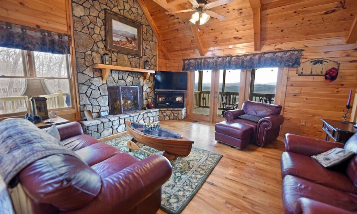 Ridges Over the Lake Cabin | Point of View | 3BR Luxury Cabin Hot Tub Game Room Mountain Views