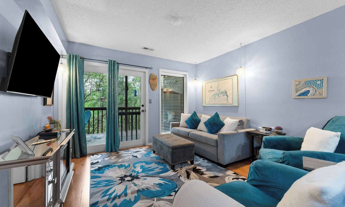 Notch Estates Apartment | Pretty Peacock: 2BR/2BA near SDC & Lake Access!
