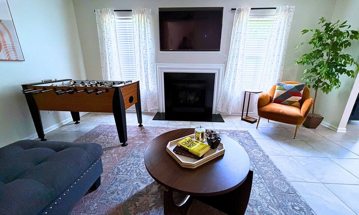 Charlotte House | Private Home - Minutes from UNCC & Uptown