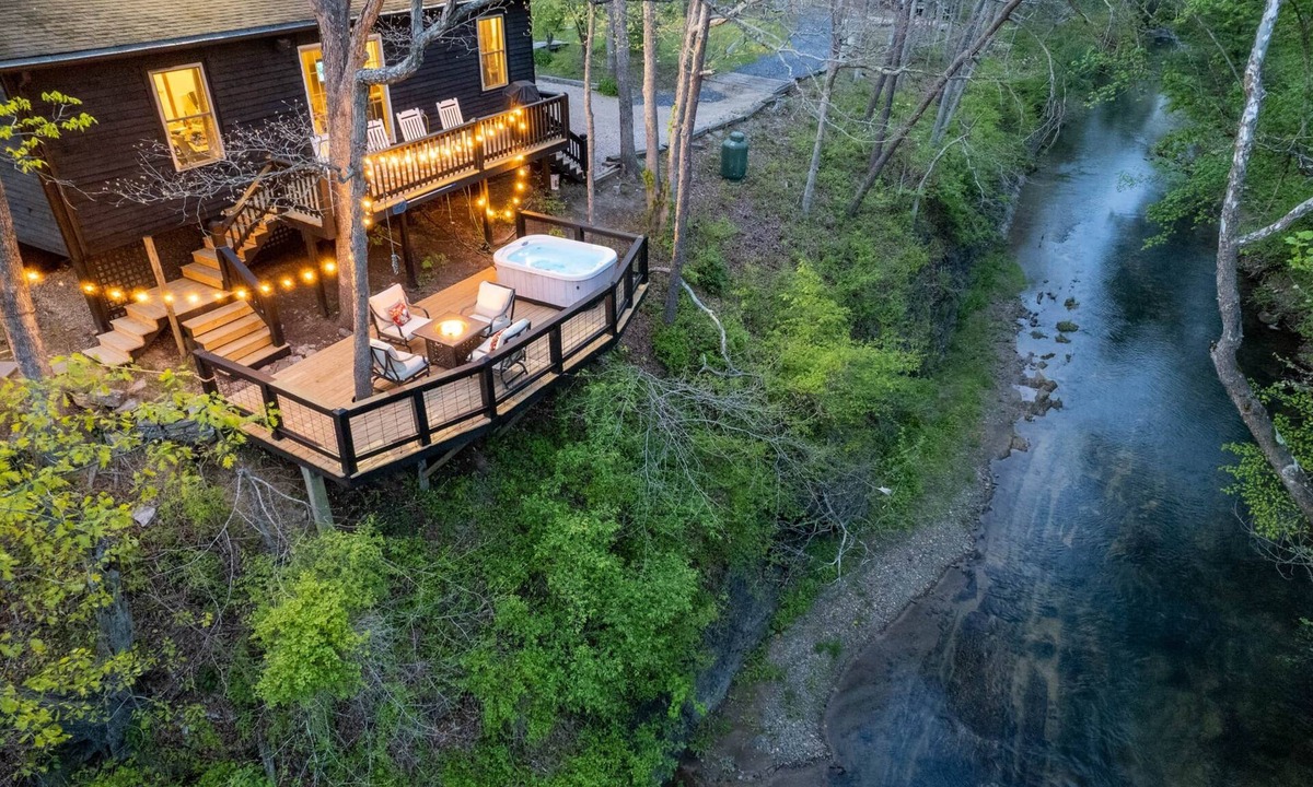 Goshen House | Private Riverfront Cabin | Hot Tub, Fire Pit | Blue Ridge