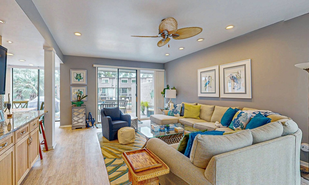 Sea Pines Condo | Professionally decorated townhome with multiple balconies, pool, & washer/dryer
