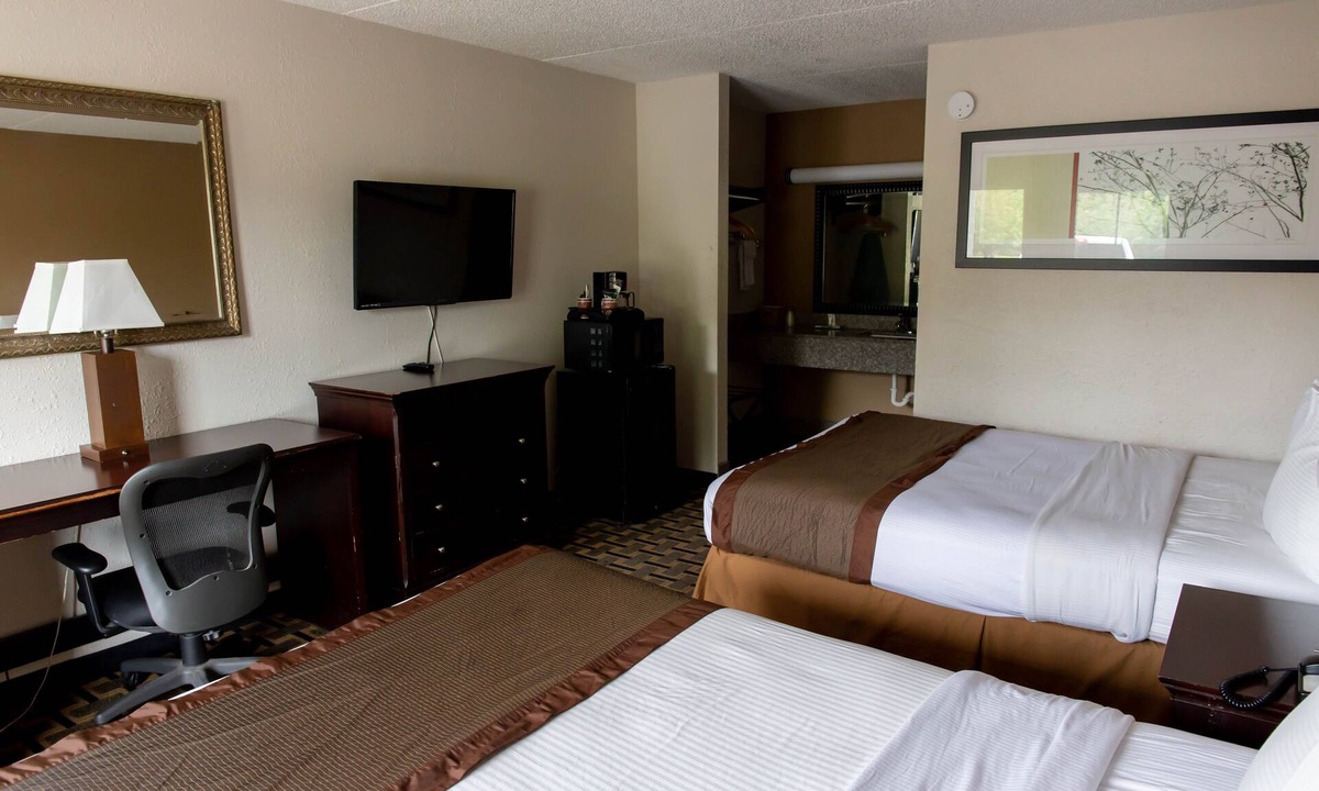 Monroeville Hotel | Regency Inn