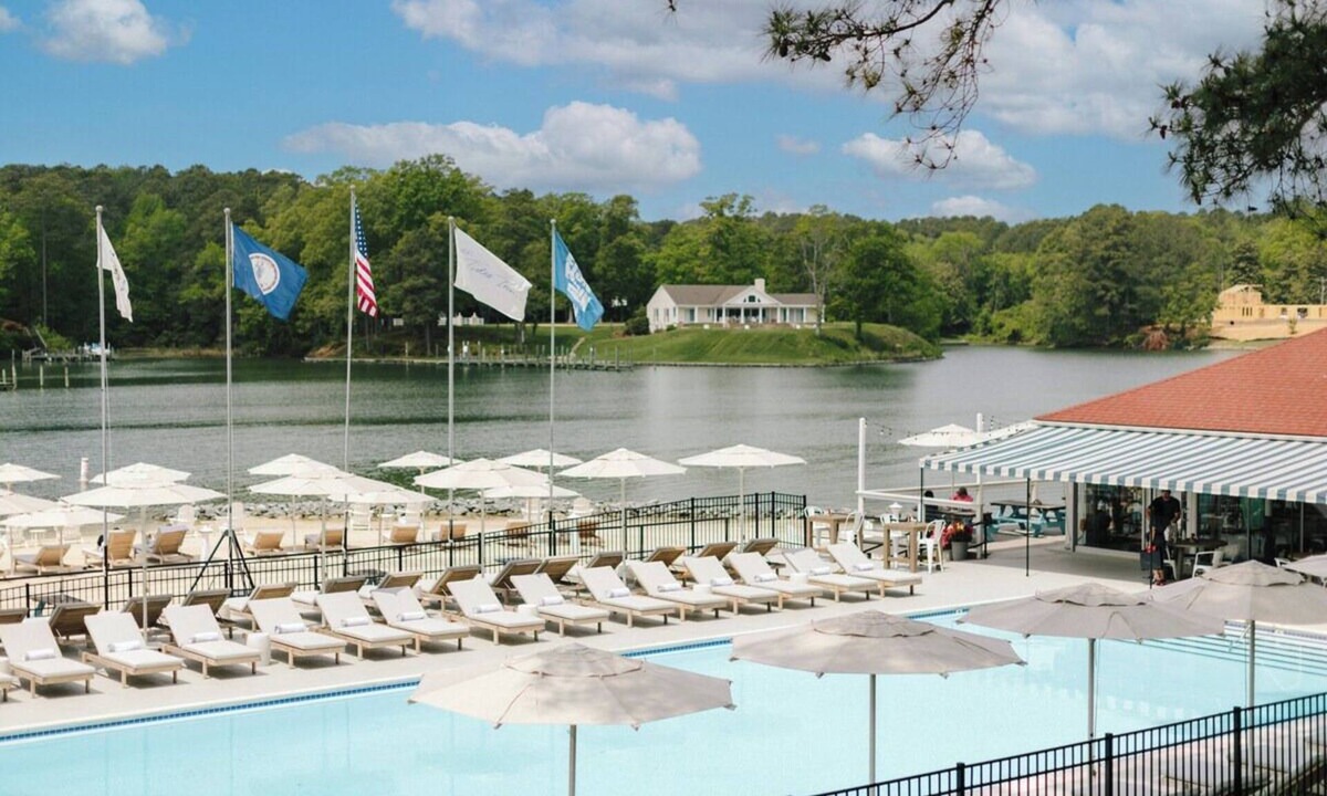 Irvington Hotel | Relax in a Peaceful Garden View Room + Seasonal Pool | Rappahannock River-0.8 mi
