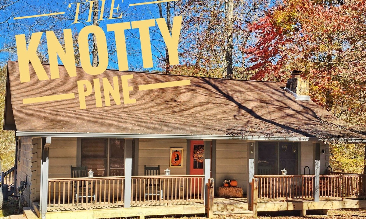 Ellijay Cabin | Riverfront Ellijay Cabin - Hot Tub - Arcade - Resort Pools - 3 Bedroom Sleeps 6
