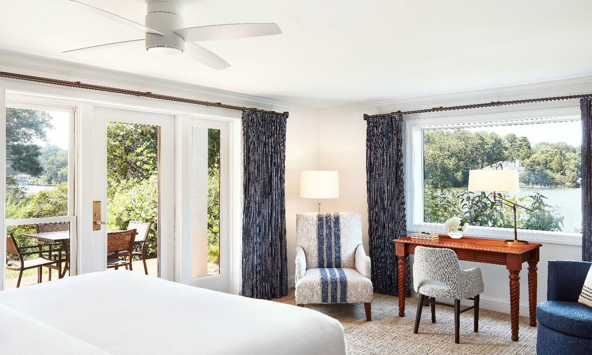 Irvington Hotel | Room w/King Bed, Patio + Free Parking, Seasonal Pool, Courtyard & Marina
