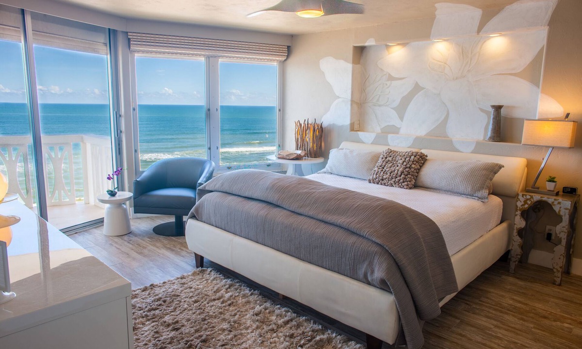Ormond-by-the-Sea Condo | Sleep w the waves! DIRECT OCEANFRONT Artist owned - breathtaking pano views!