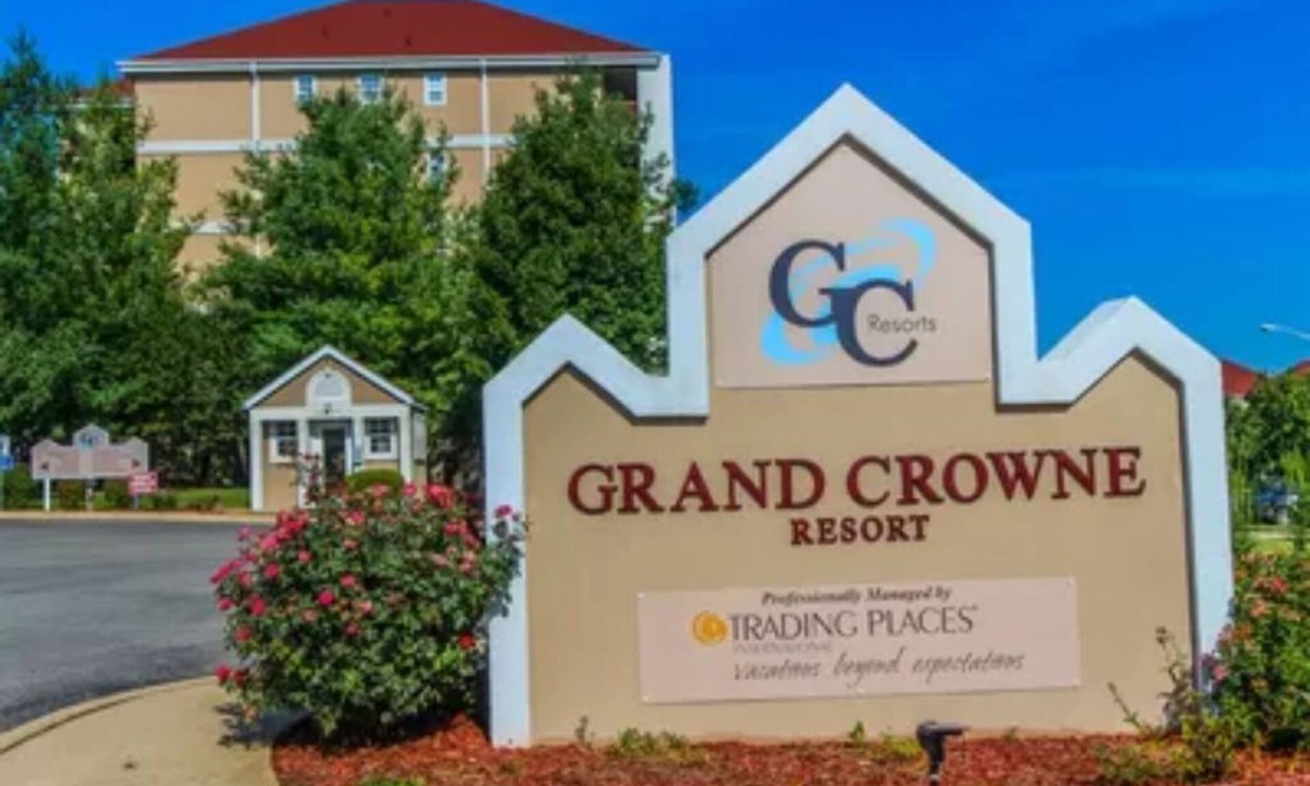 Branson Resort | Spacious 3 BR Suite adjacent Thousand Hills Golf near center of Theater Strip