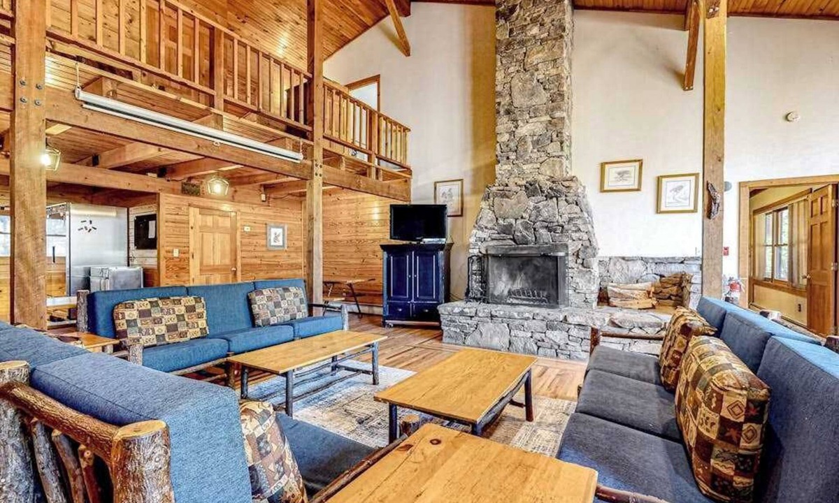 Black Mountain Condo | Spacious Black Mountain cabin with game room, wood fireplace, firepit, & W/D