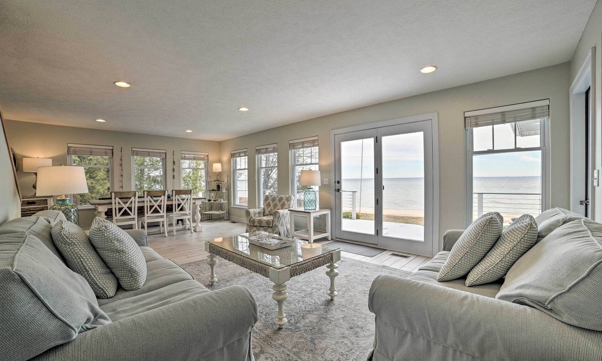 Northport House | Spacious, Peaceful Lake House w/Sandy Beach