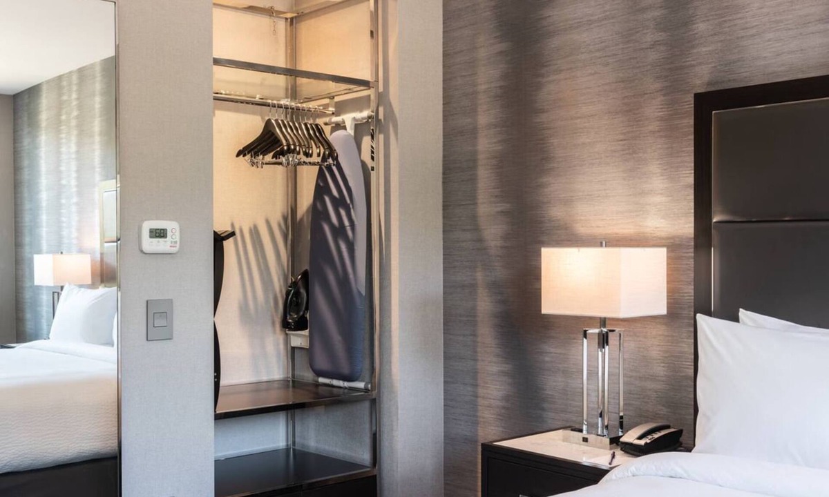 Waltham Hotel | Spacious Studio | 1 King Bed | Near Boston Waltham Center