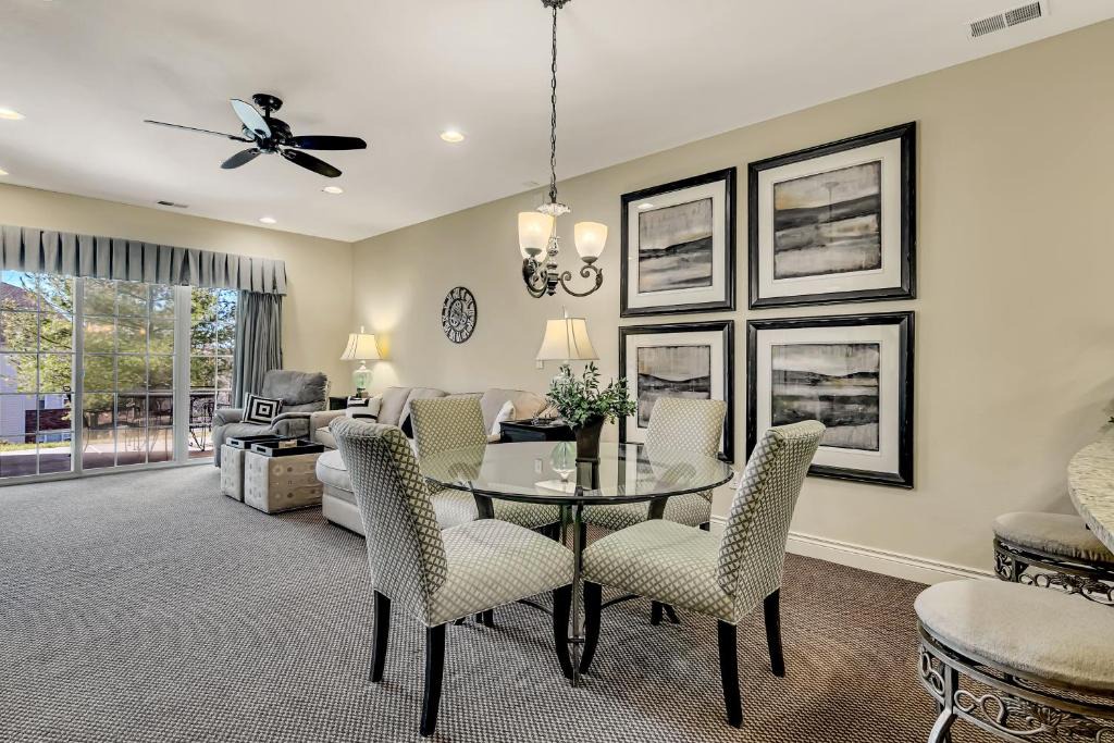 Branson Apartment | Stayin Classy Condo