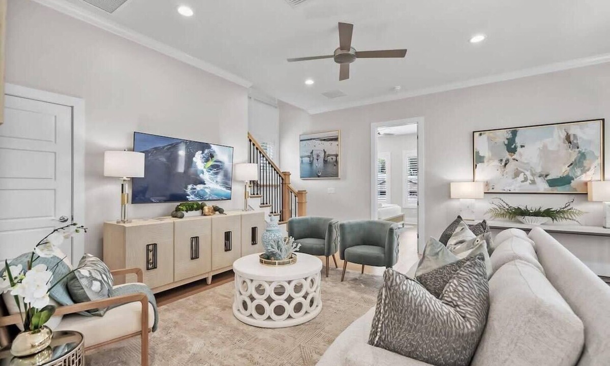 Downtown Historic District House | Steps to Ice Plant Downtown, Fire Pit, Parking!